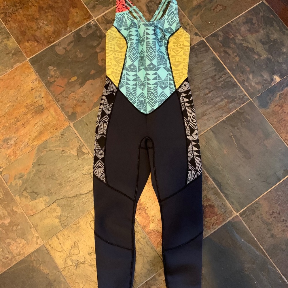 Billabong Wetsuit Size 6